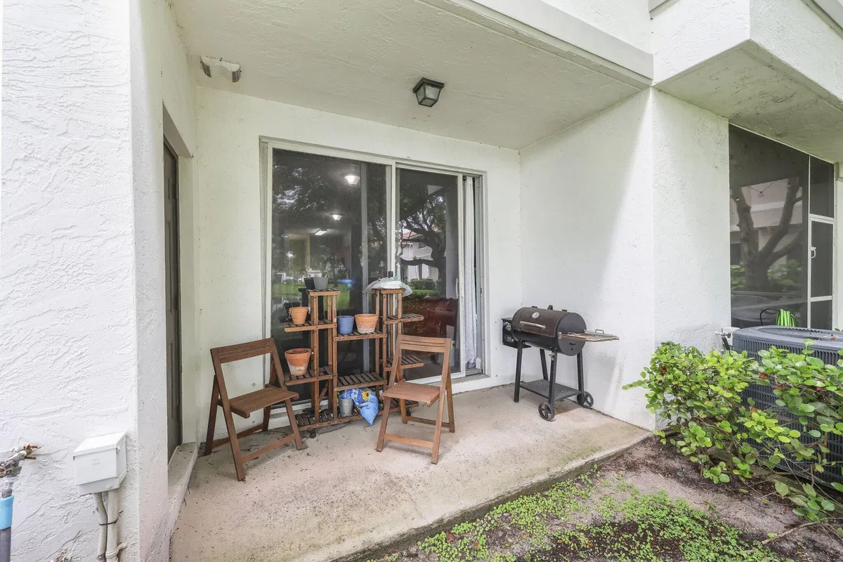 Residence photo 34