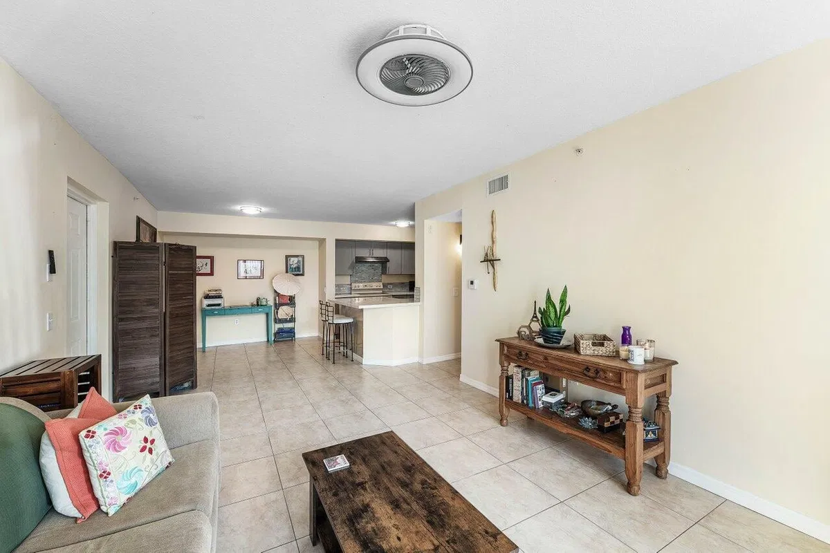  Residence photo 13