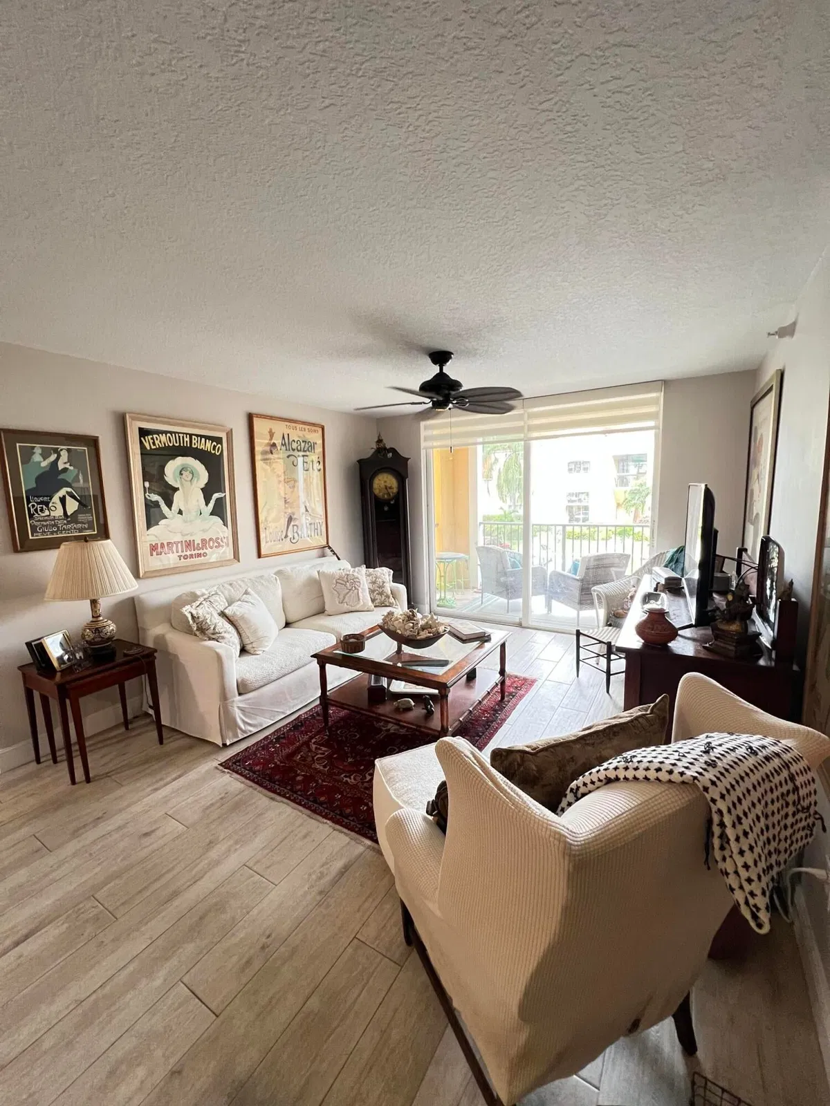 Unit 207 photo 7
