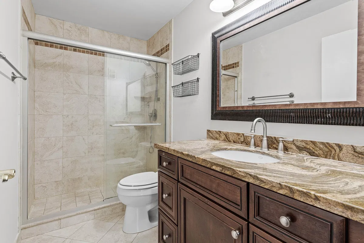  Unit 5 photo 16