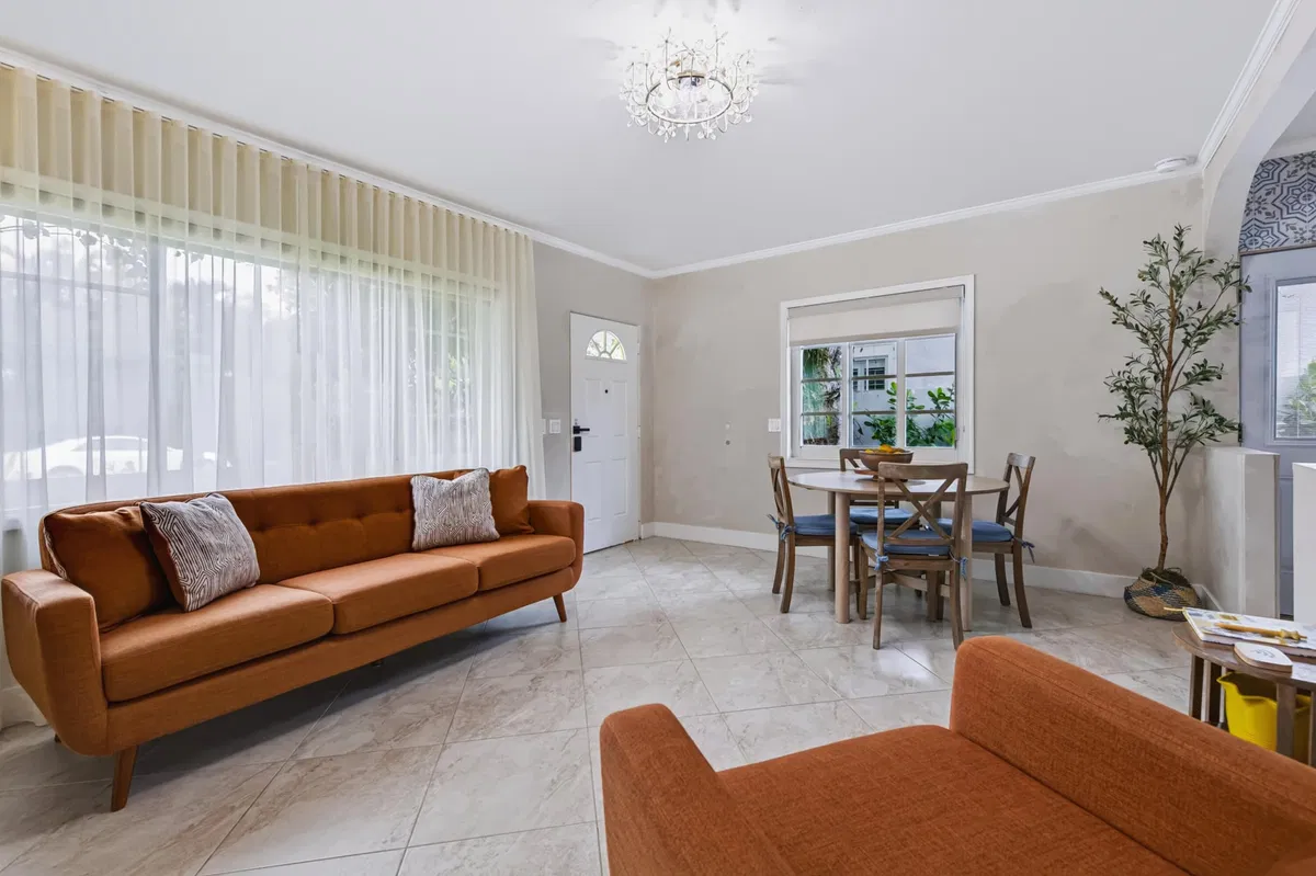 Residence photo 10
