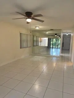 Unit 206 photo 4