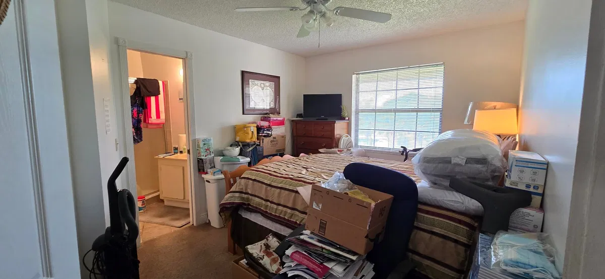 Unit 5-70 photo 10