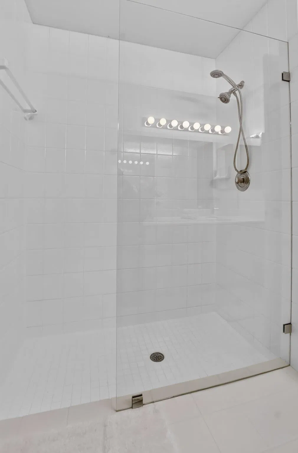 Unit 102 photo 37