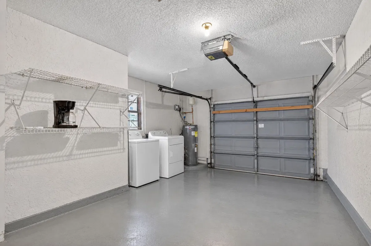 Unit 102 photo 52