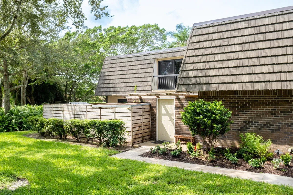 Residence photo 34