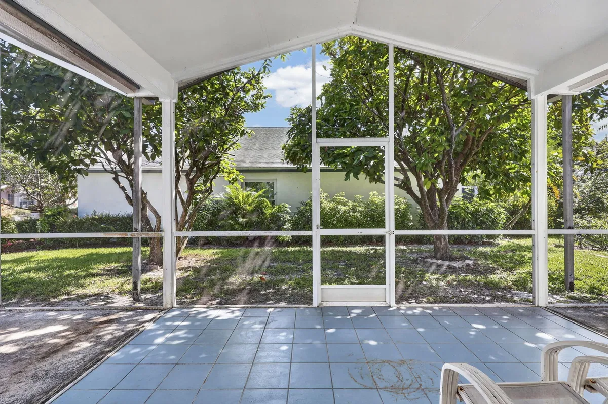 Residence photo 19