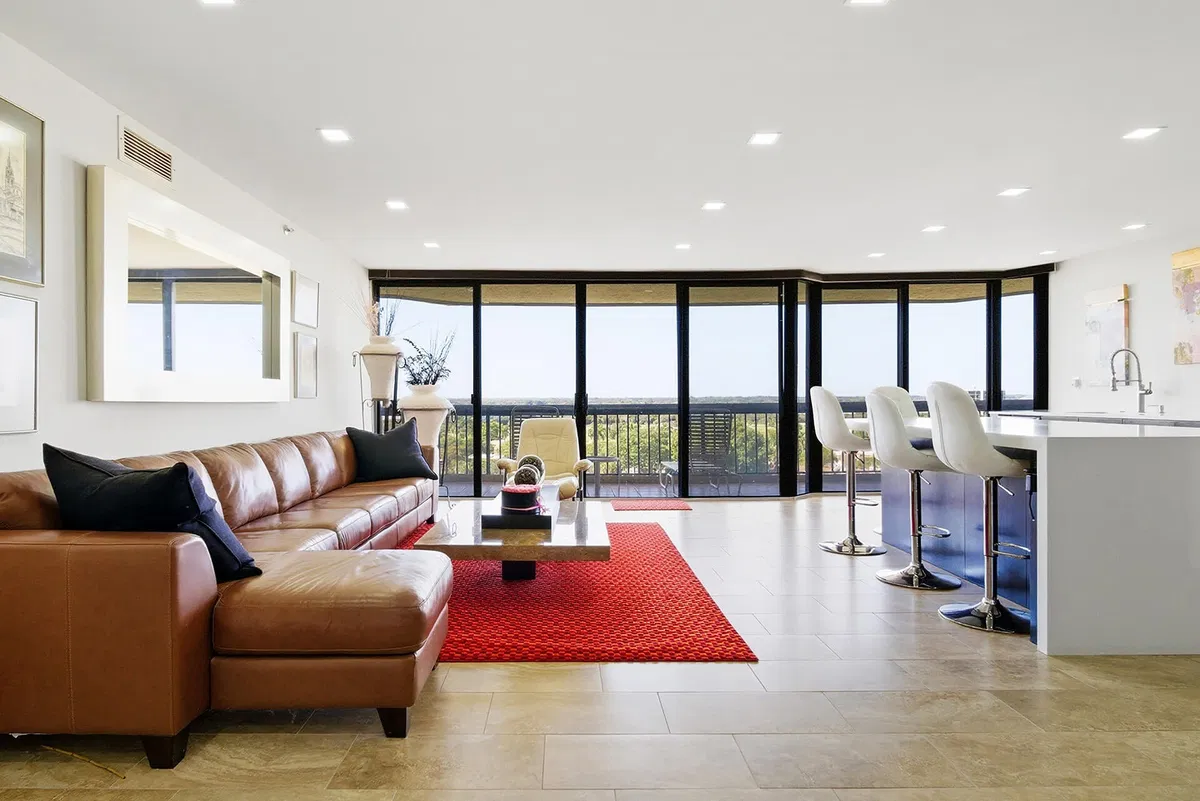 Consulate Place Unit 1005