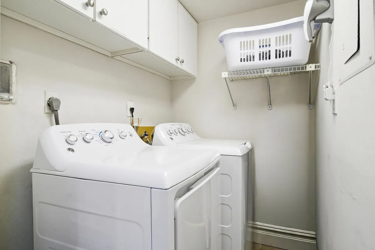 Consulate Place Unit 1005 photo 13