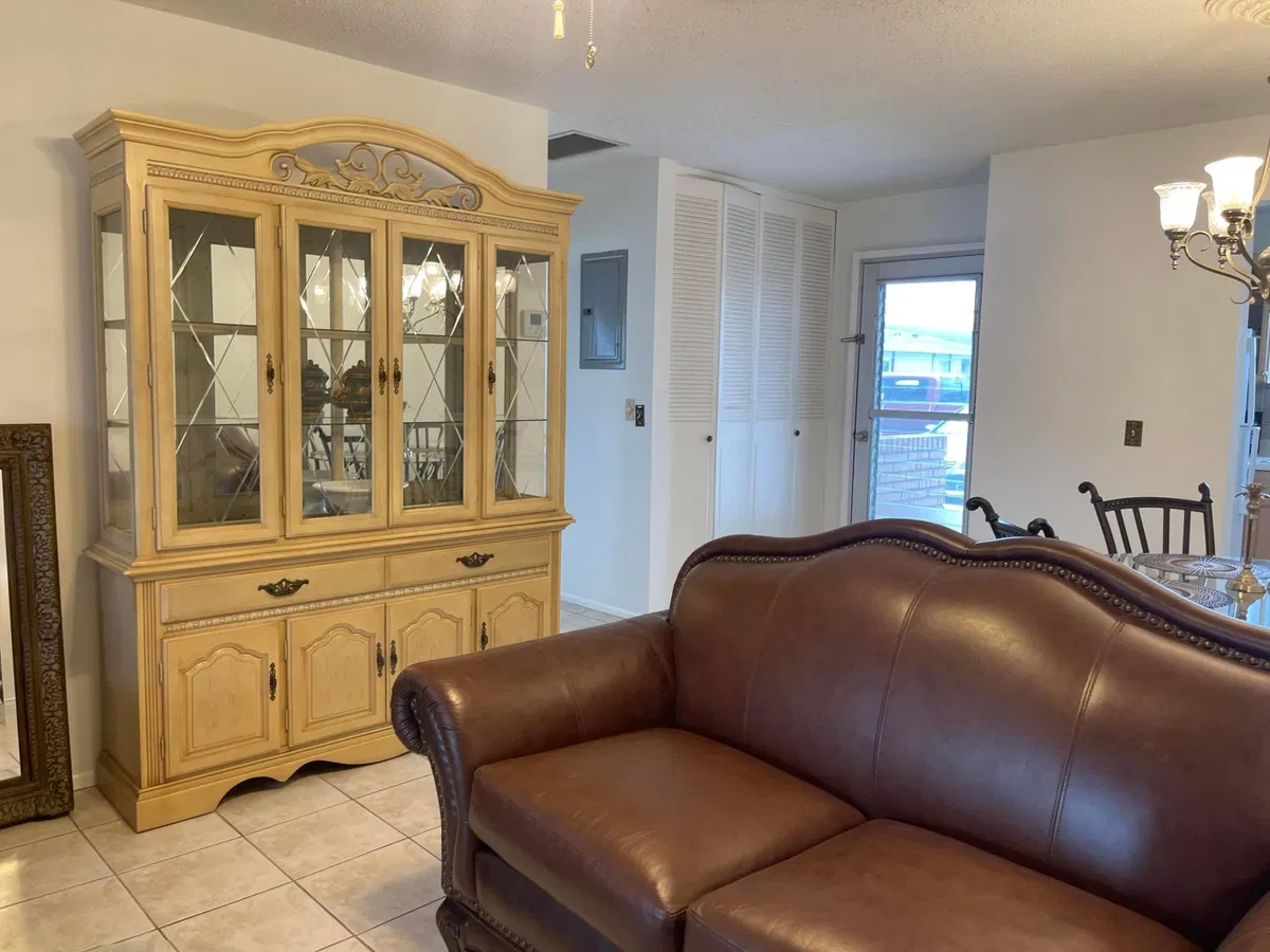  Residence photo 34