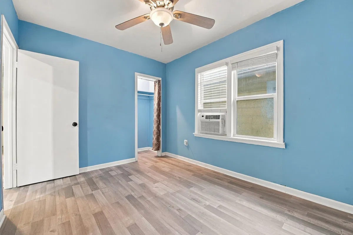 Residence photo 16
