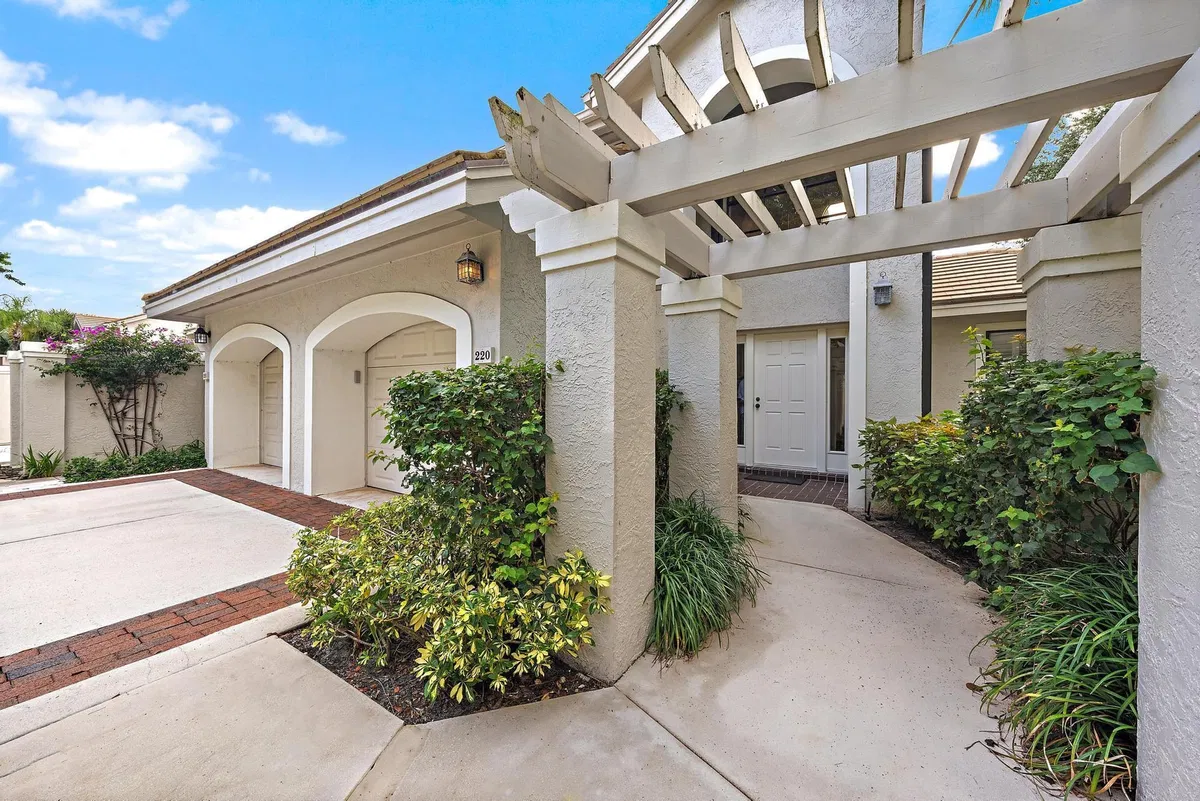 Jonathan's Landing Jupiter FL Unit 220