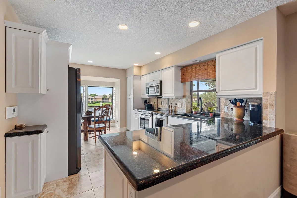 Jonathan's Landing Jupiter FL Unit 220 photo 10