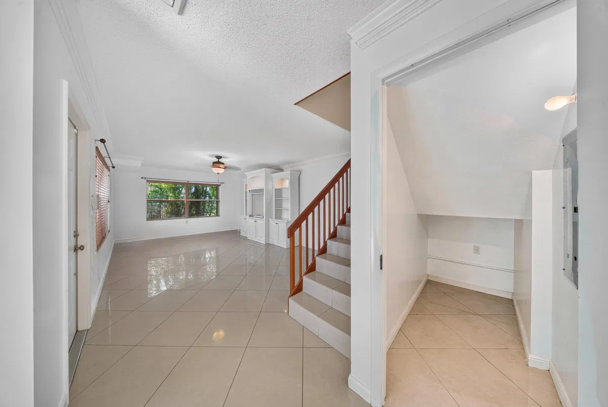 Residence photo 4