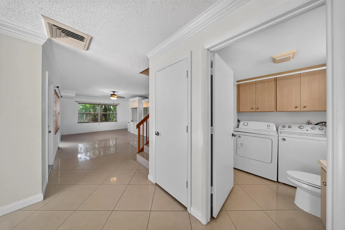 Residence photo 22
