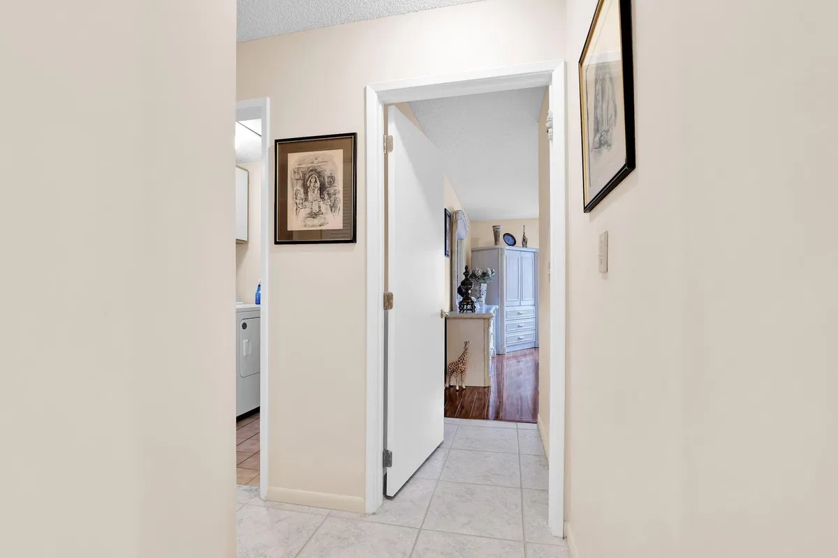  Residence photo 13