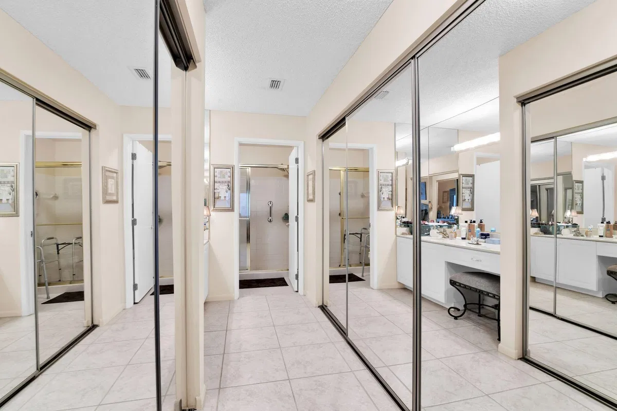  Residence photo 25