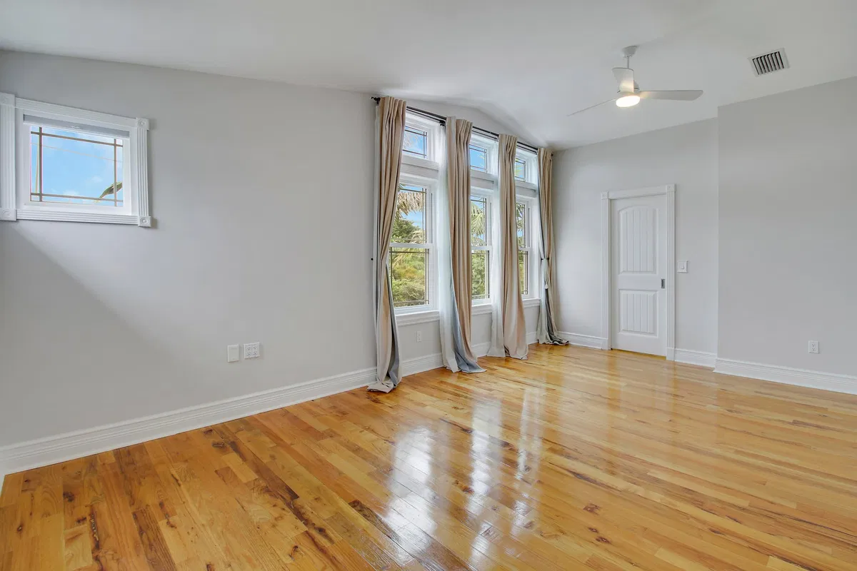 Residence photo 31