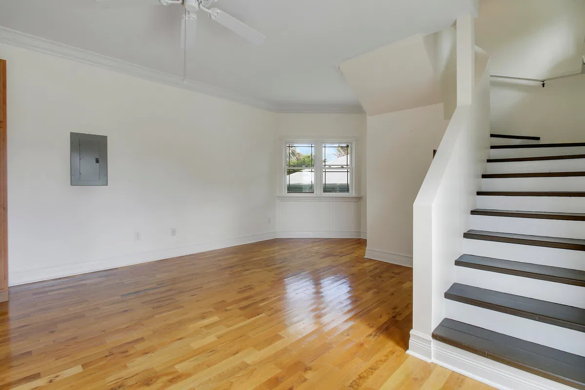 Residence photo 52