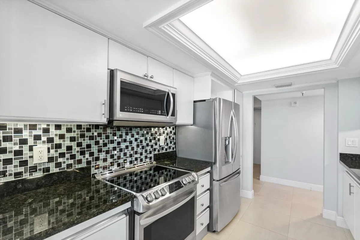 Unit 549 photo 25