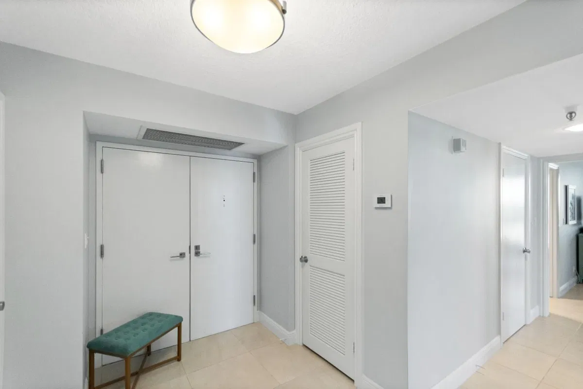 Unit 549 photo 28