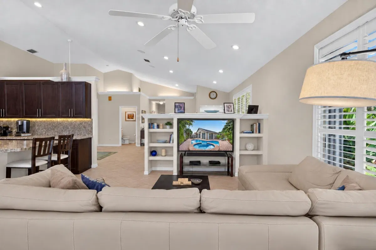  Residence photo 31