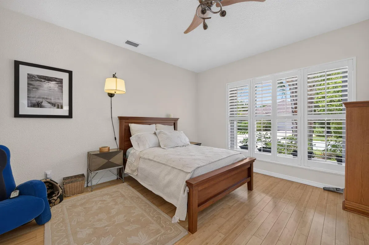  Residence photo 43