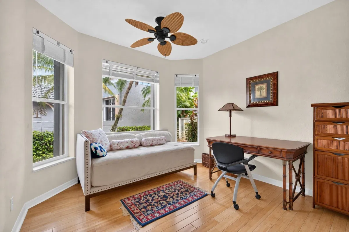  Residence photo 46