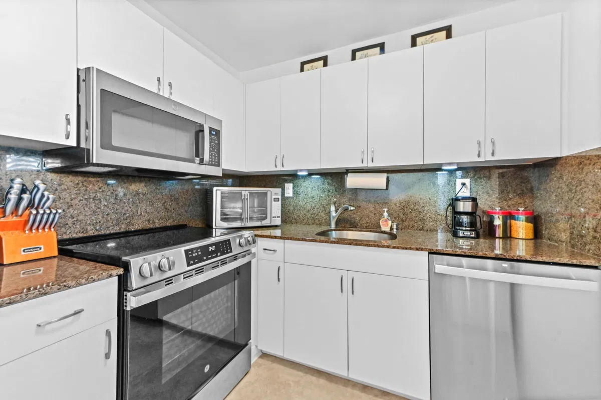  Residence photo 10