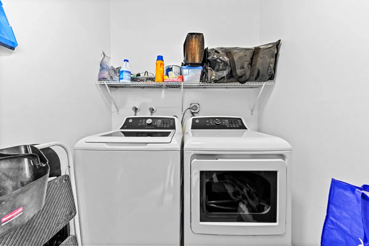  Residence photo 19