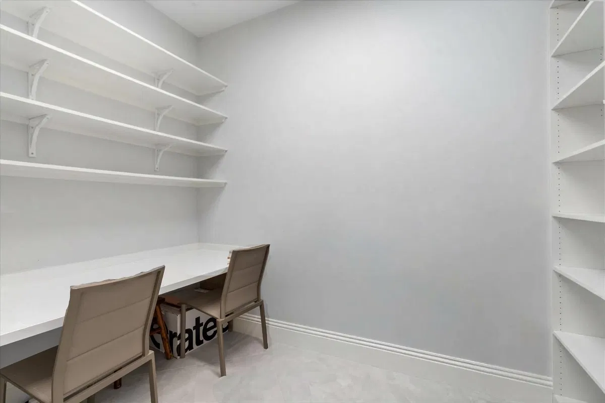 Residence photo 34