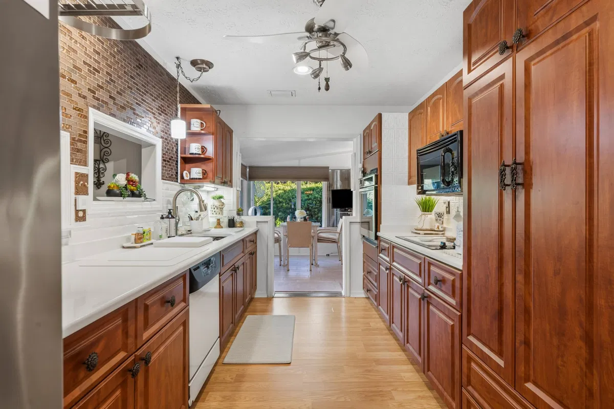 Rocky Point Residence photo 19