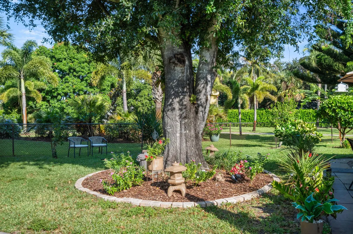 Rocky Point Residence photo 52