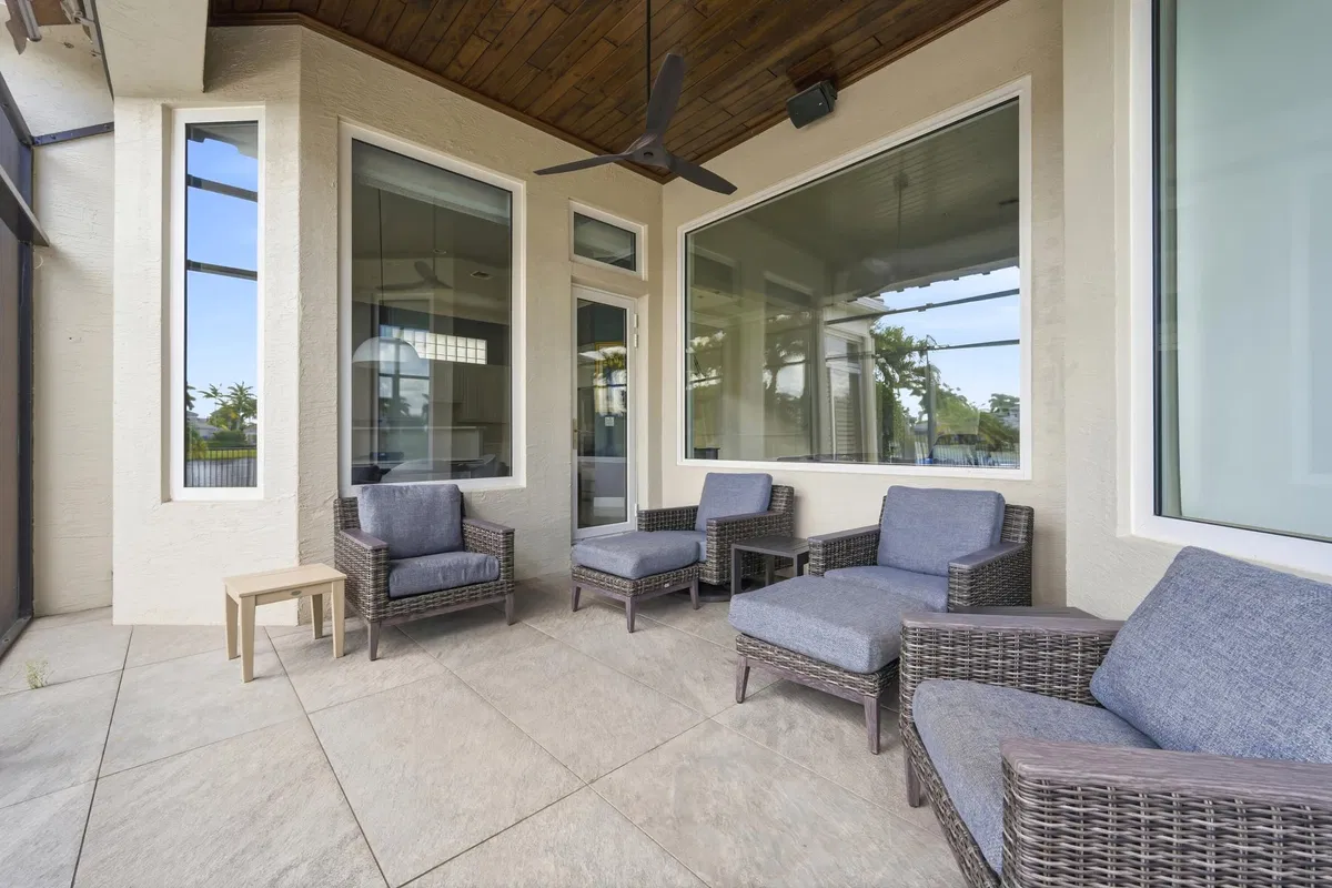 Residence photo 4