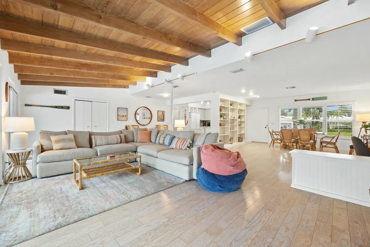 Residence photo 4
