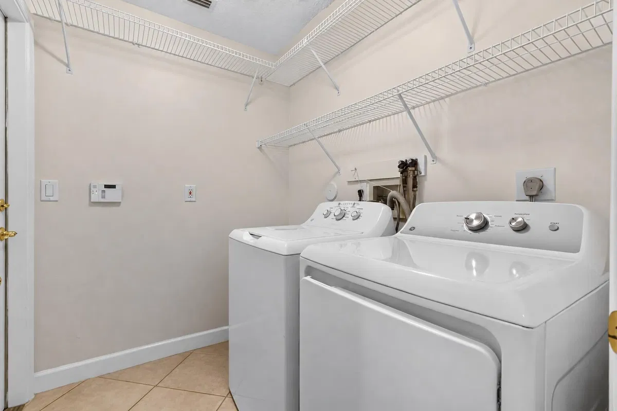  Residence photo 19