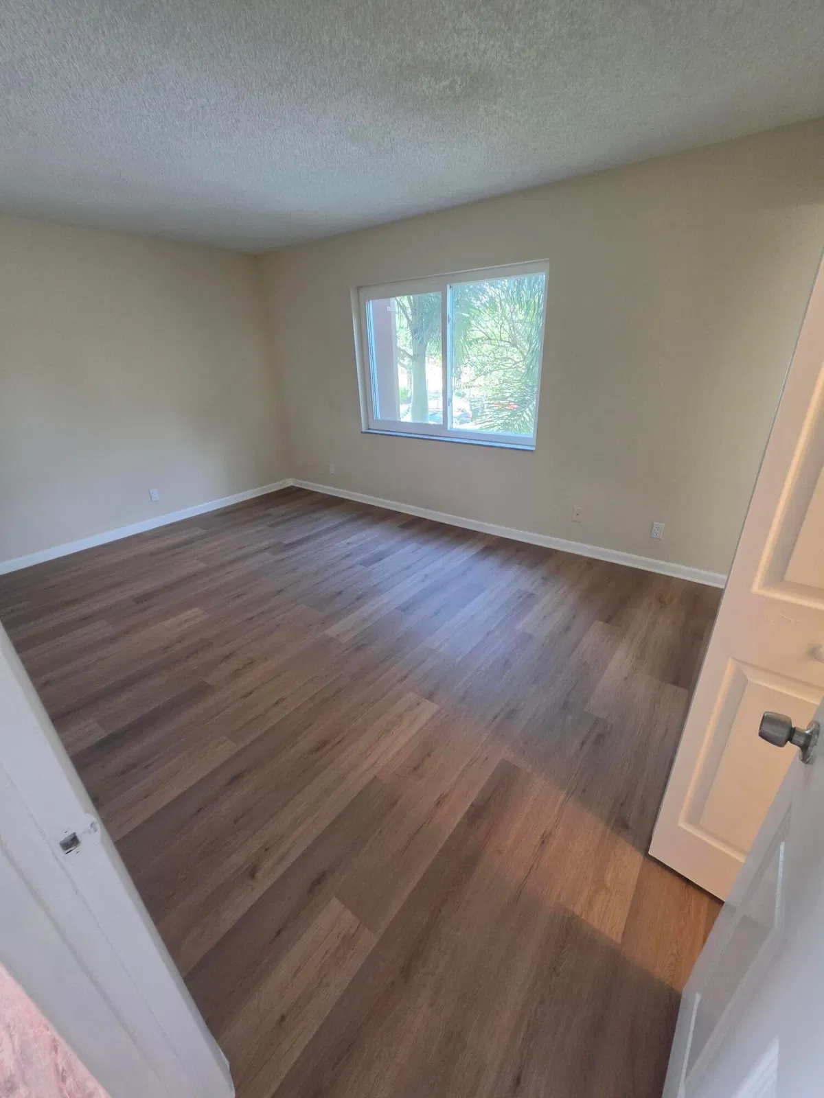 Unit 215 photo 7