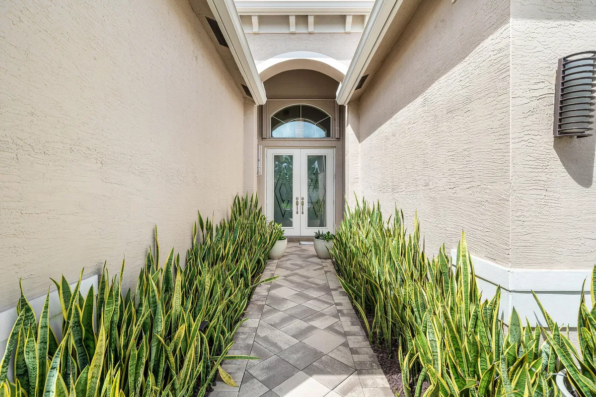 Residence photo 4