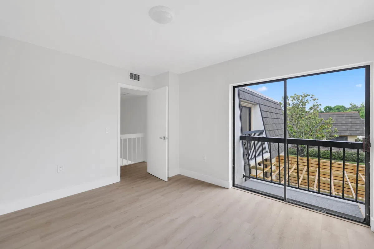Residence photo 25