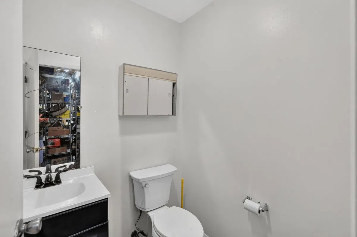 Residence photo 61