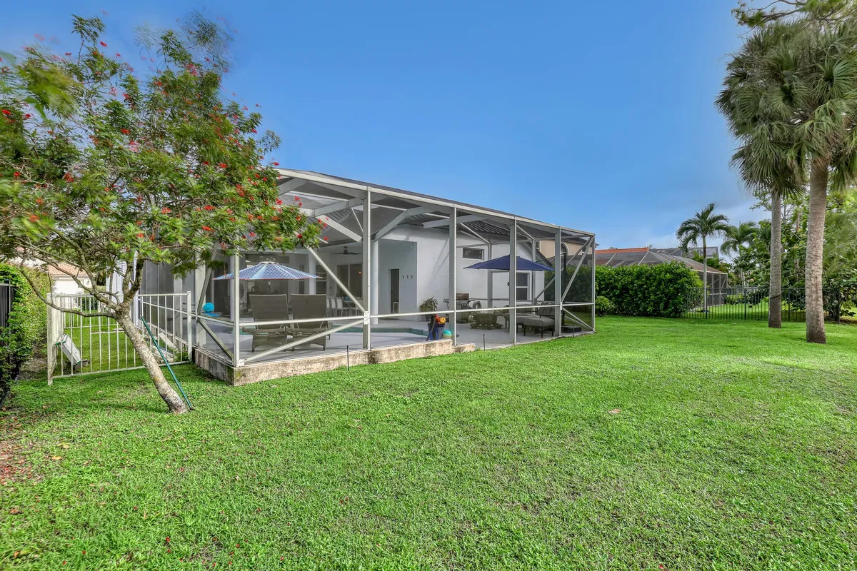 Residence photo 43