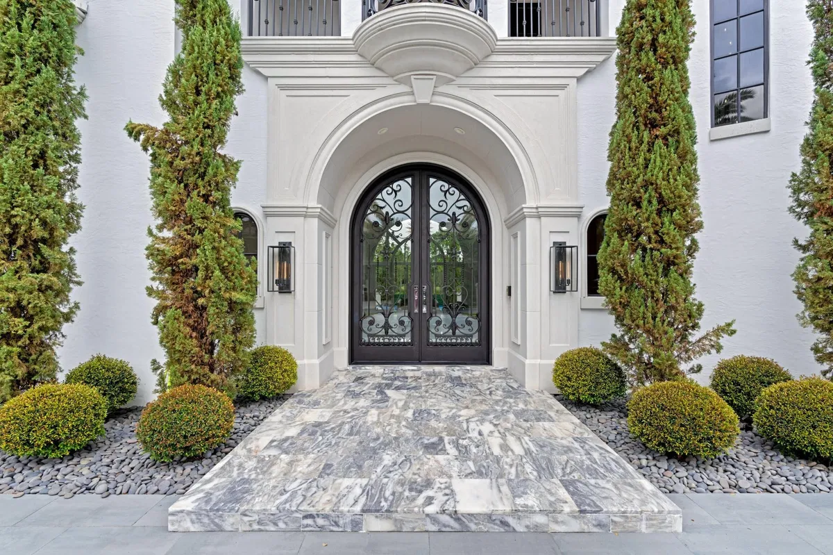 Residence photo 64