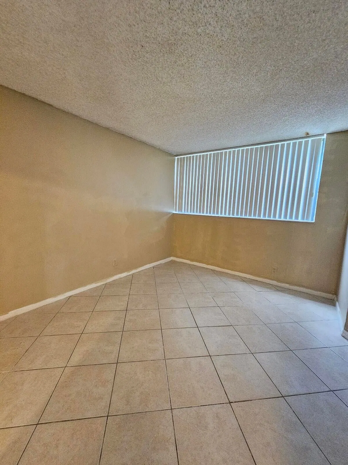 Unit 104 photo 10