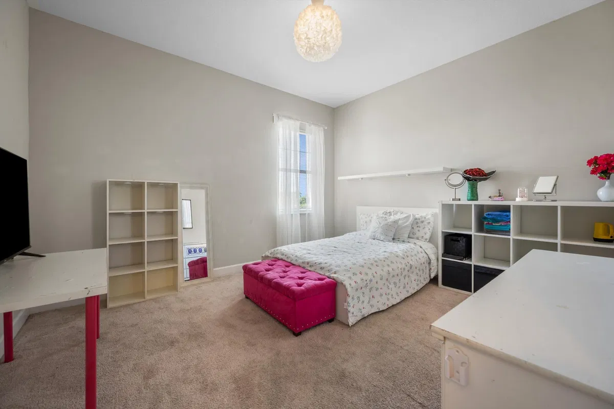  Residence photo 31