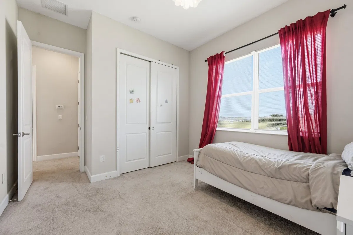  Residence photo 34