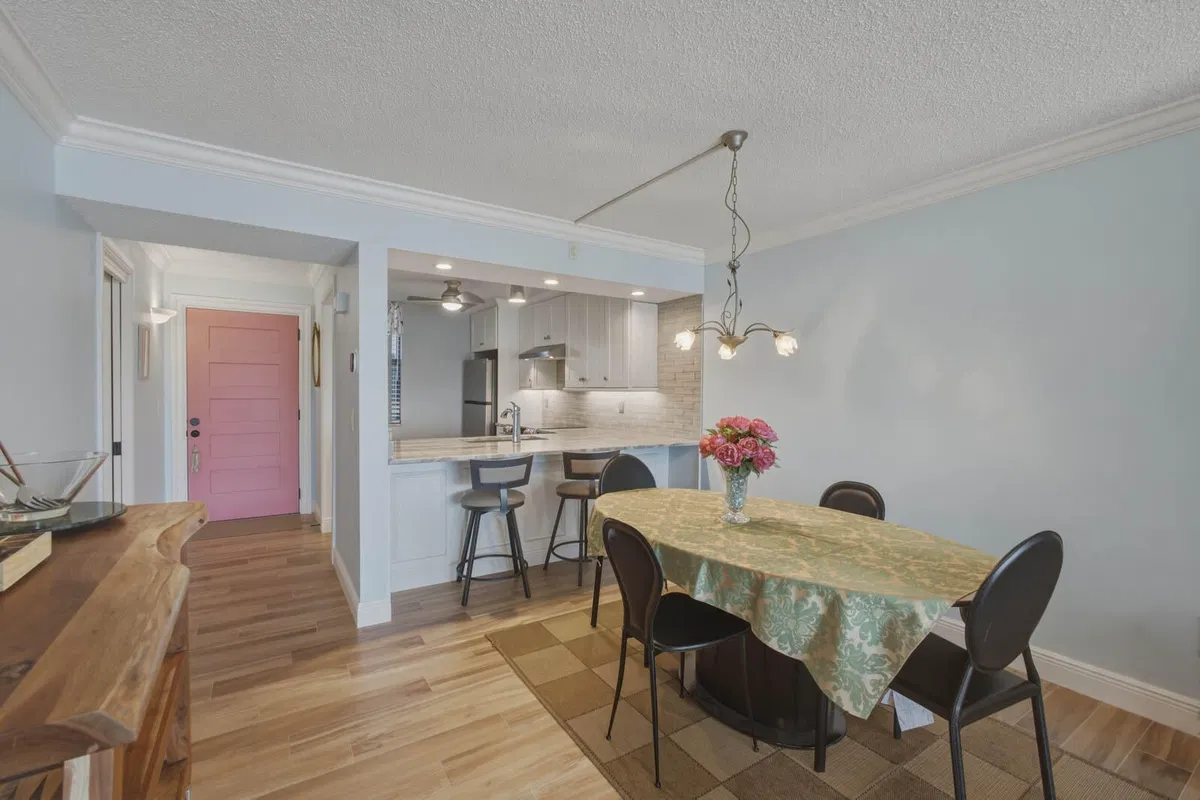  Unit 5-106 photo 13
