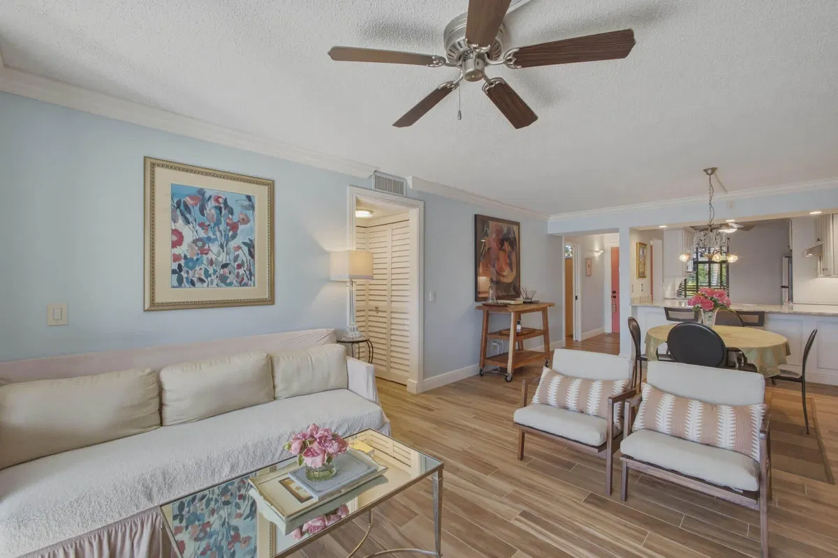  Unit 5-106 photo 16