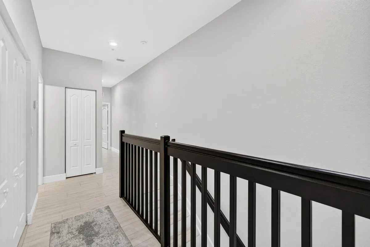 Residence photo 19