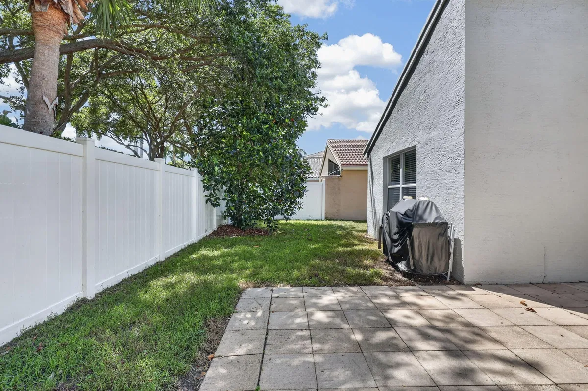 Residence photo 43