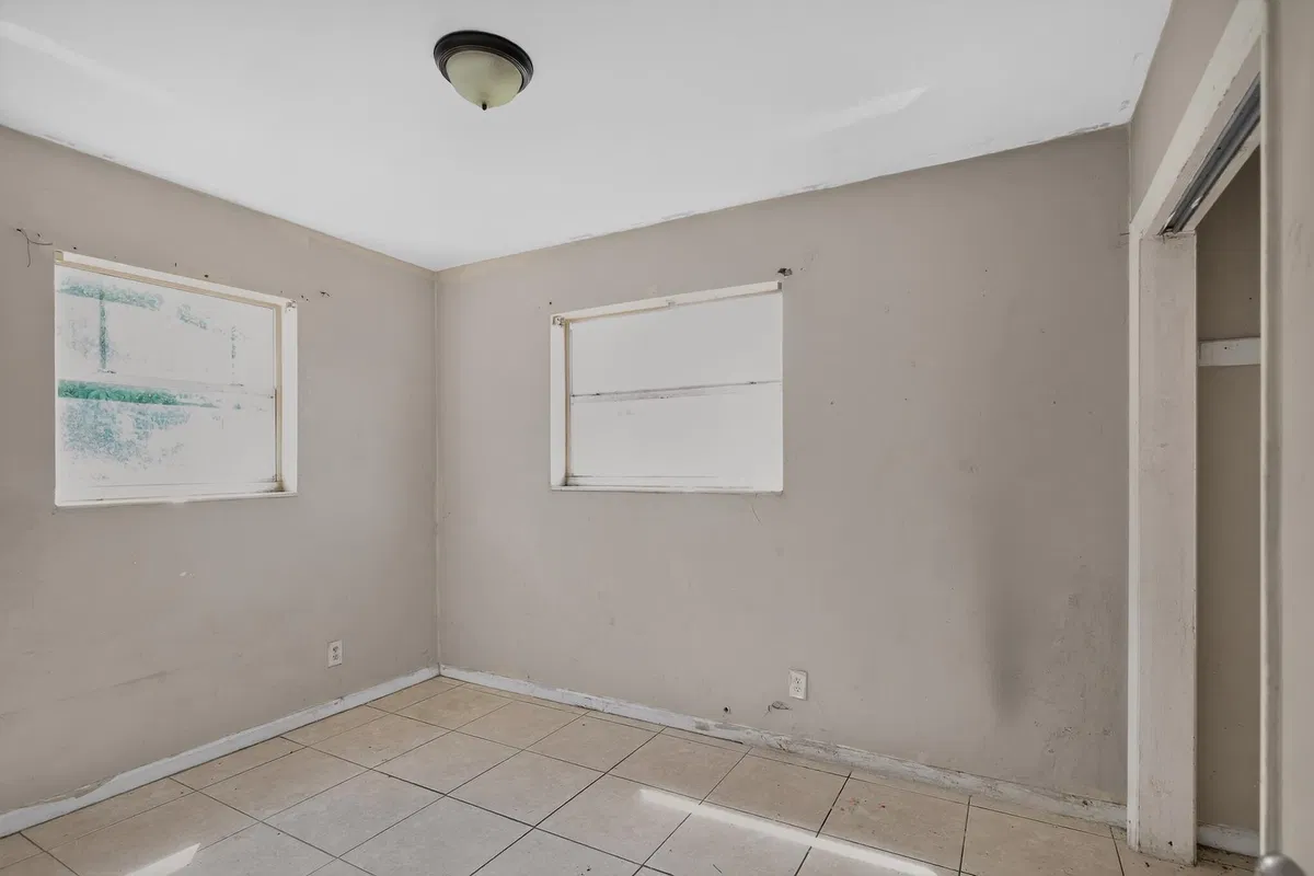  Residence photo 16